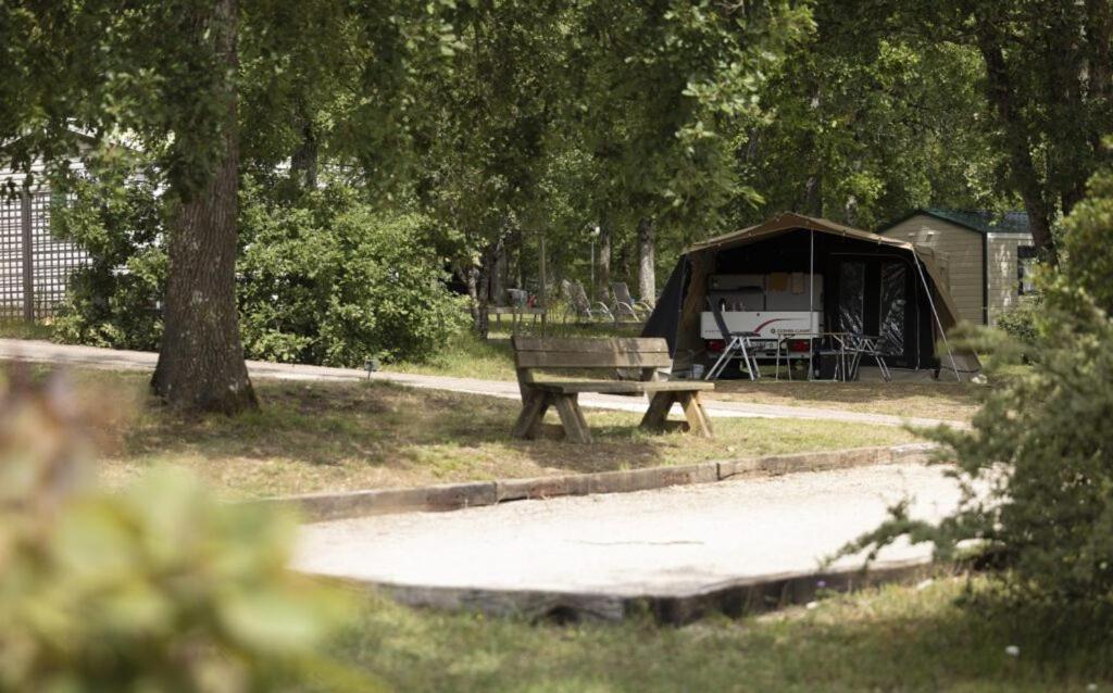 Camping Ushuaia Villages Au Bois Joli Andryes Bagian luar foto
