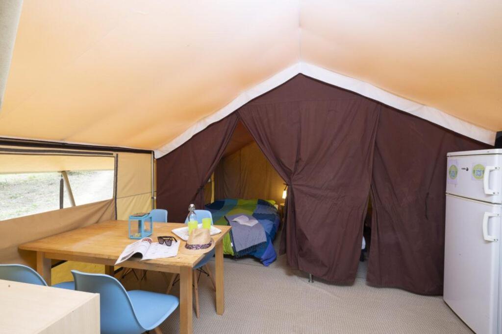 Camping Ushuaia Villages Au Bois Joli Andryes Bagian luar foto